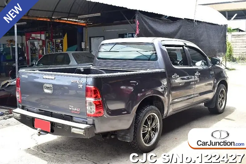 Toyota Hilux in Gray for Sale Image 1