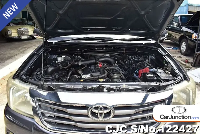 Toyota Hilux in Gray for Sale Image 12