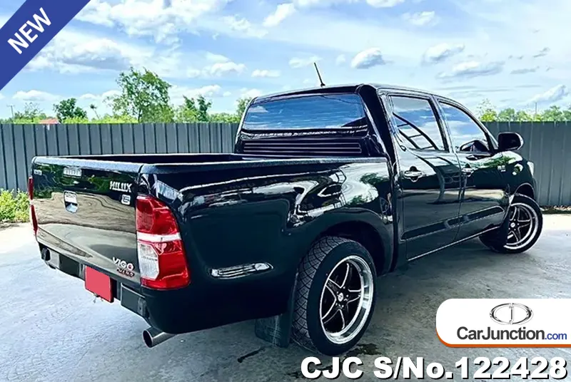 Toyota Hilux in Black for Sale Image 2