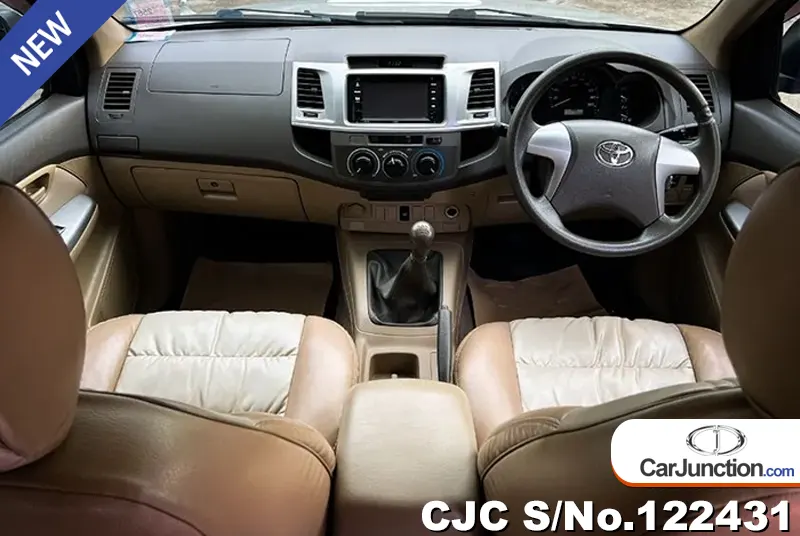 Toyota Hilux in Silver for Sale Image 8