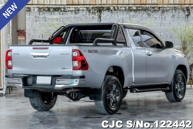 Toyota Hilux in Silver for Sale Image 1