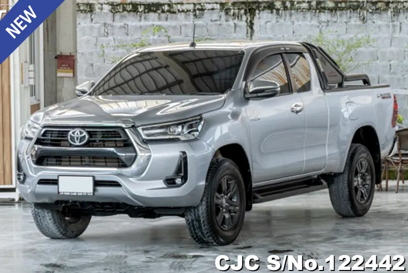 Toyota Hilux in Silver for Sale Image 2