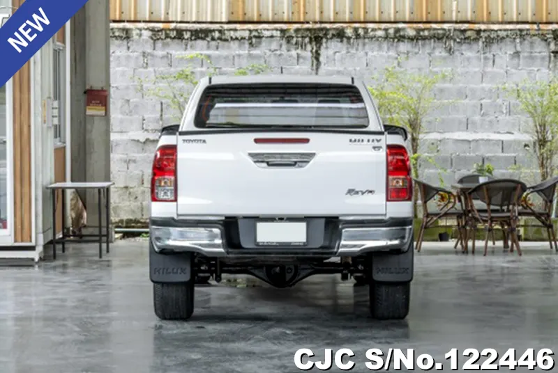 Toyota Hilux in White for Sale Image 3