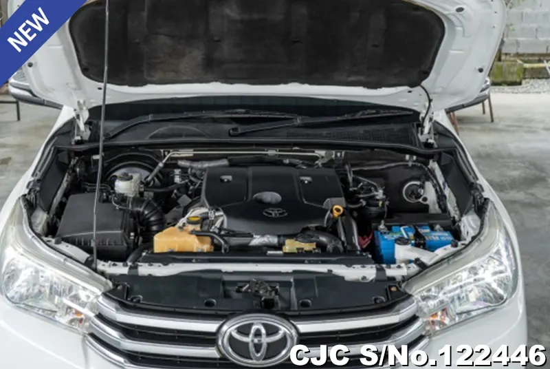 Toyota Hilux in White for Sale Image 10