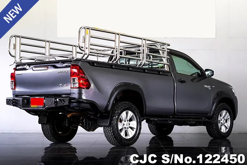 Toyota Hilux in Gray for Sale Image 2