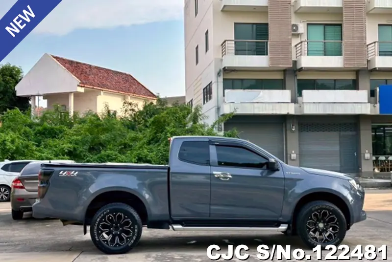 Isuzu D-Max in Gray for Sale Image 5