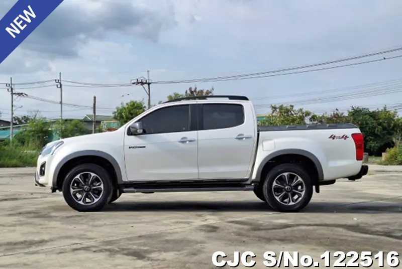 Isuzu D-Max in White for Sale Image 3