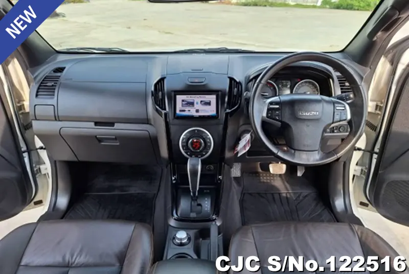 Isuzu D-Max in White for Sale Image 5