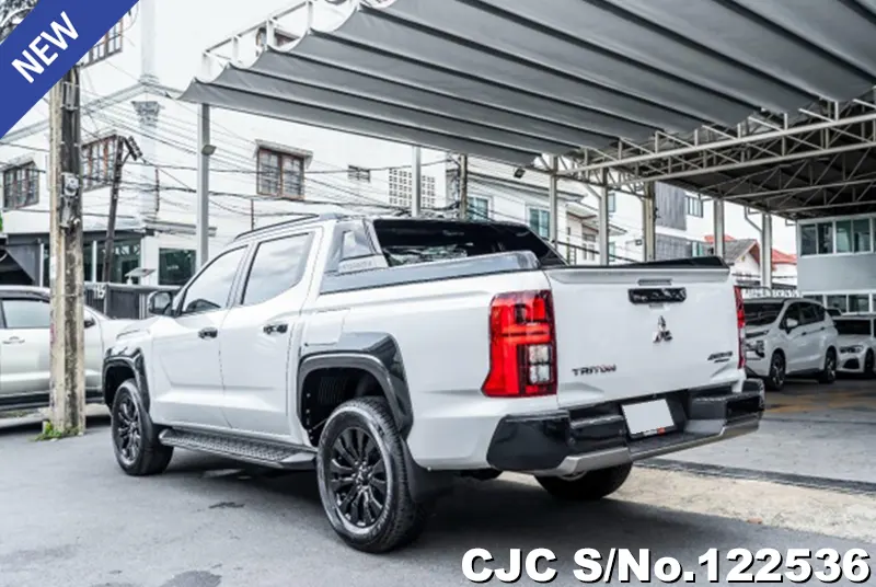 Mitsubishi Triton in White for Sale Image 1