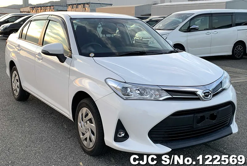 Toyota / Corolla Axio 2018