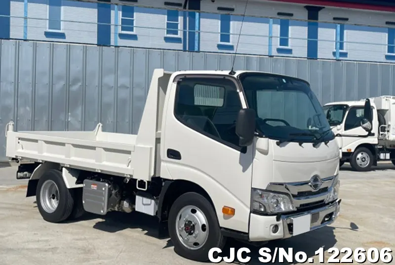 Hino / Dutro 2023