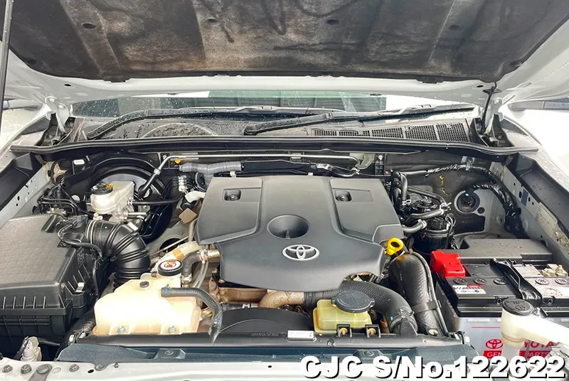 Toyota Hilux in Gray for Sale Image 16