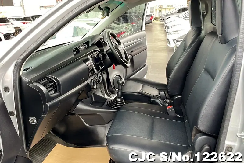 Toyota Hilux in Gray for Sale Image 10