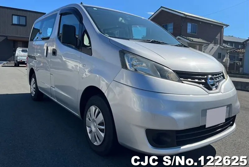 Nissan / NV200 2017