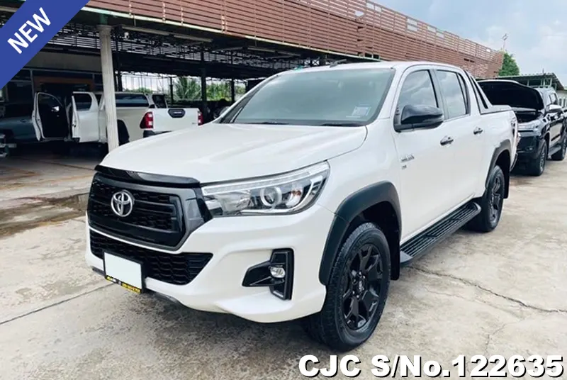 Toyota Hilux in White for Sale Image 3