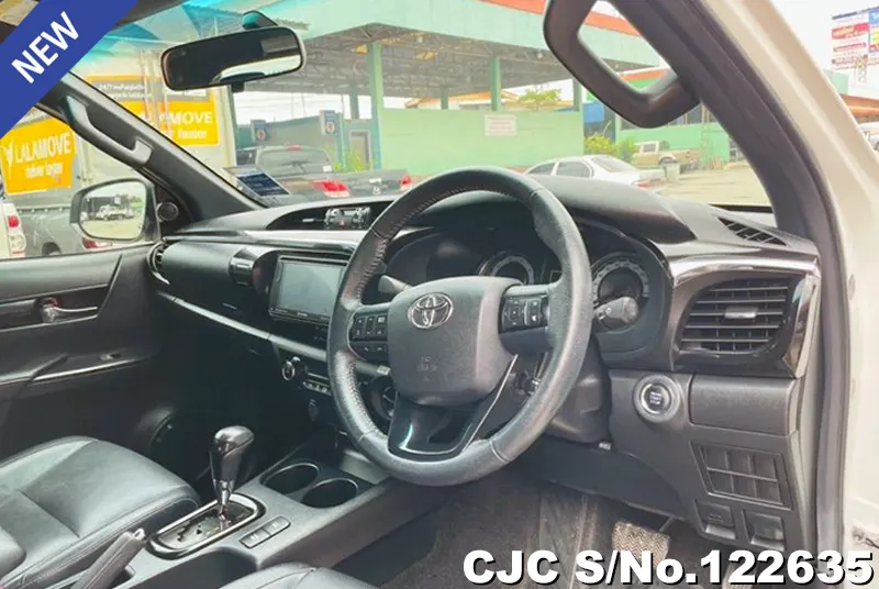 Toyota Hilux in White for Sale Image 6
