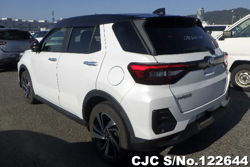 Toyota Raize in White for Sale Image 1