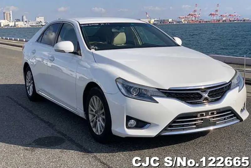 Toyota / Mark X 2015