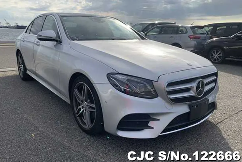 Mercedes Benz / E Class 2016