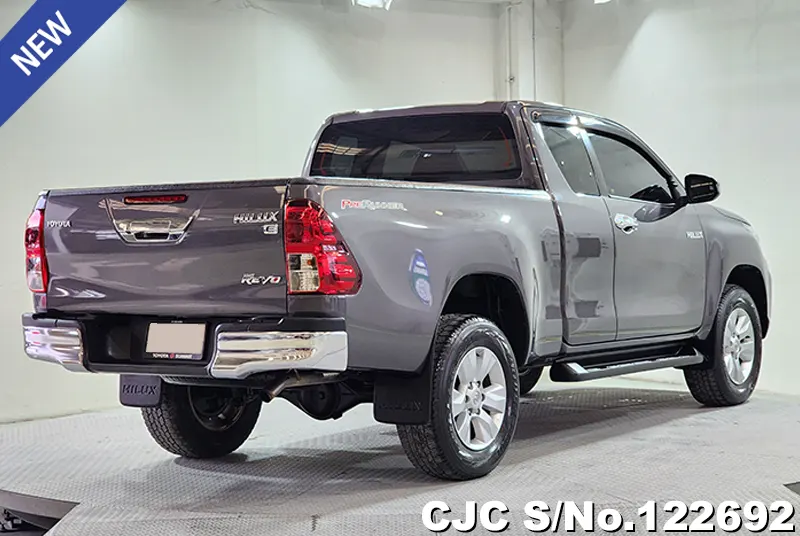 Toyota Hilux in Gray for Sale Image 2