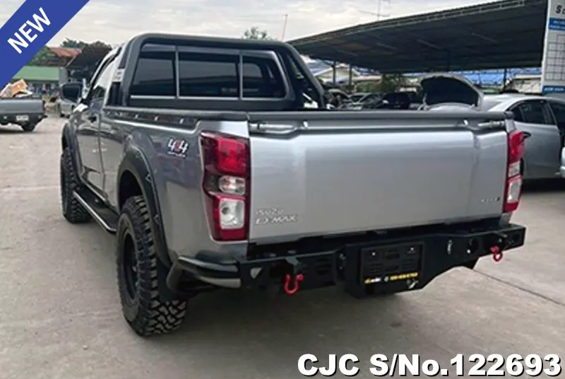 Isuzu D-Max in Gray for Sale Image 1