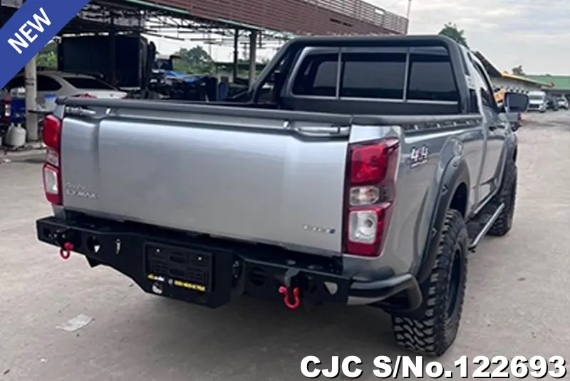 Isuzu D-Max in Gray for Sale Image 2
