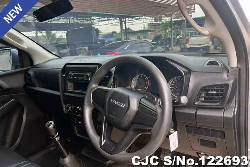 Isuzu D-Max in Gray for Sale Image 6