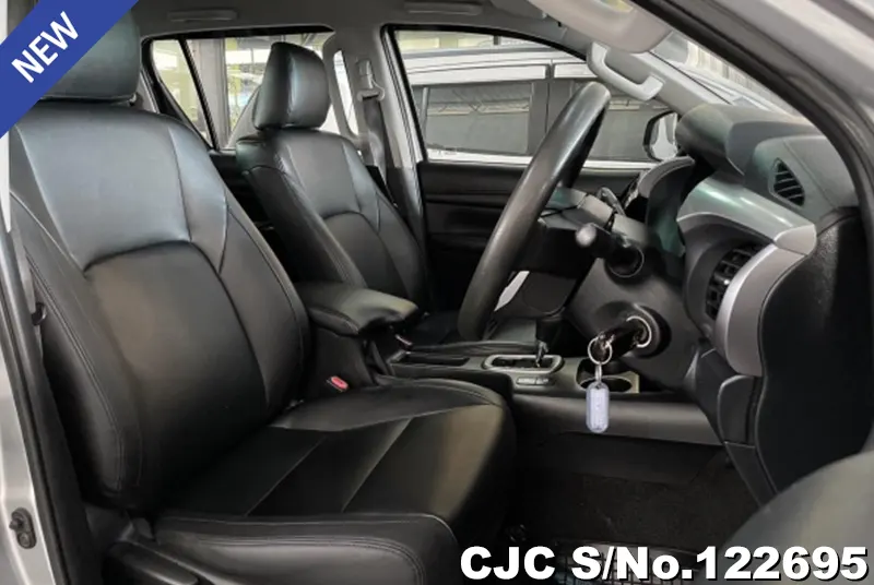 Toyota Hilux in Silver for Sale Image 5