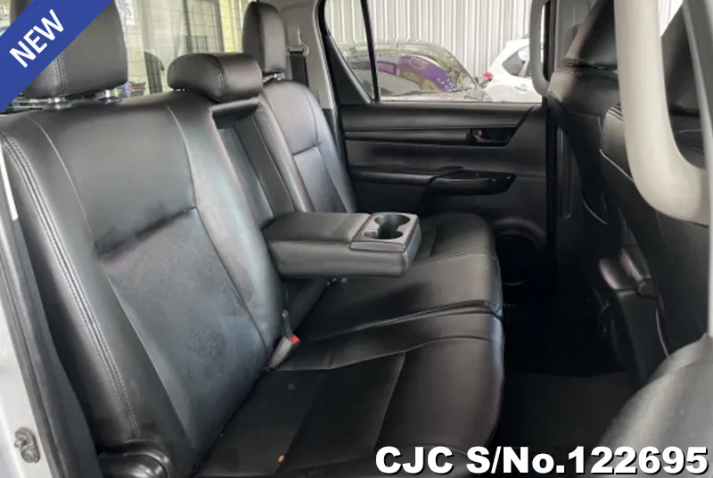 Toyota Hilux in Silver for Sale Image 6