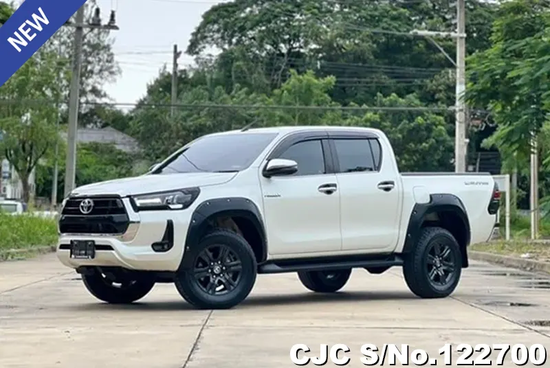 Toyota Hilux in White for Sale Image 2