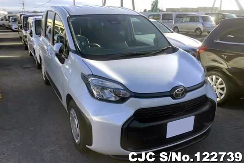 Toyota / Sienta 2024