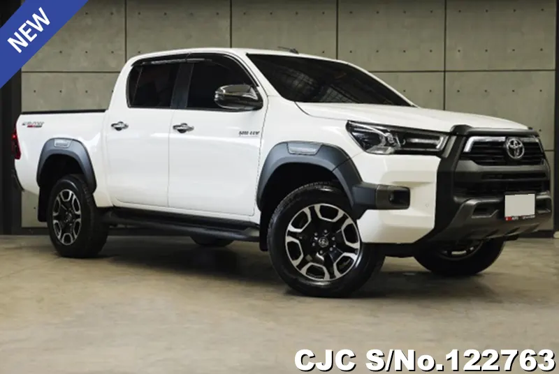Toyota Hilux in White for Sale Image 0