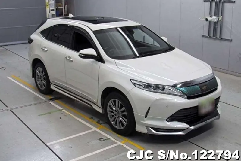 Toyota / Harrier 2017