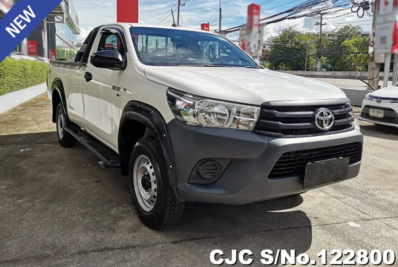 Toyota Hilux in White for Sale Image 0