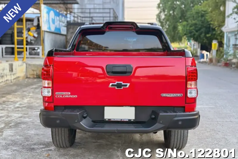 Chevrolet Colorado in Red for Sale Image 4