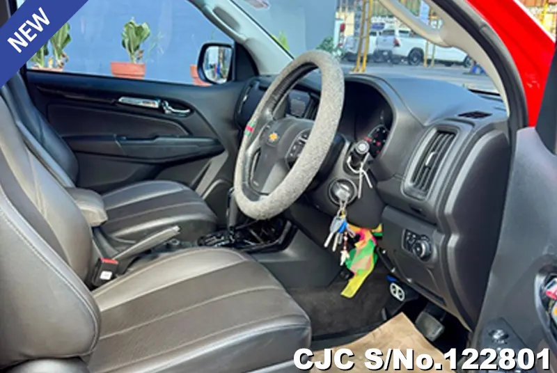 Chevrolet Colorado in Red for Sale Image 7