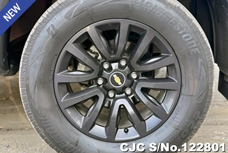 Chevrolet Colorado in Red for Sale Image 10