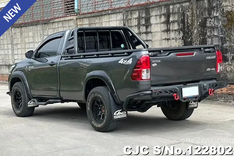 Toyota Hilux in Gray for Sale Image 1