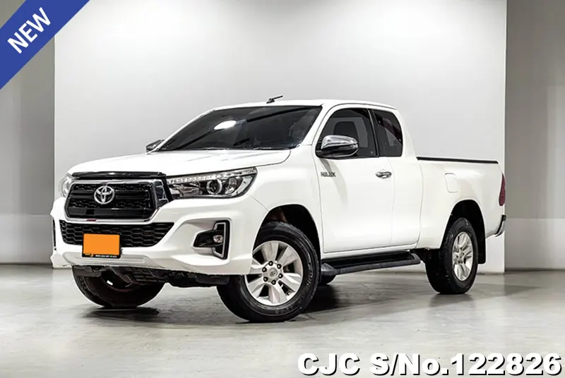 Toyota Hilux in White for Sale Image 0