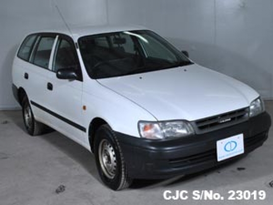 2001 Toyota / Caldina Stock No. 23019