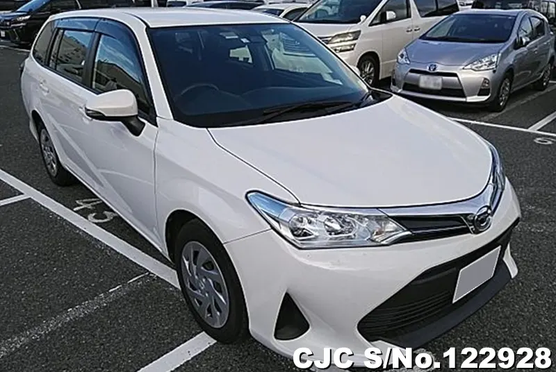 Toyota / Corolla Fielder 2018