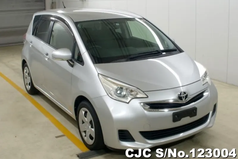 Toyota / Ractis 2015