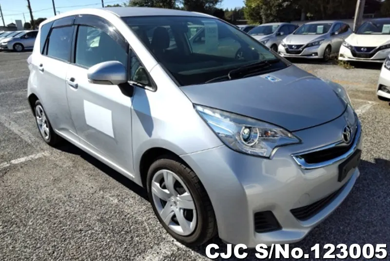 Toyota / Ractis 2015