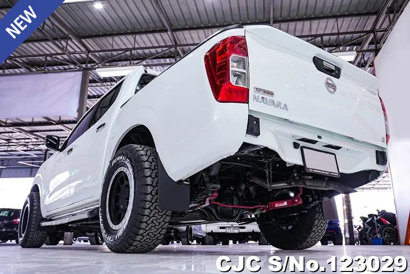 Nissan Navara in White for Sale Image 1