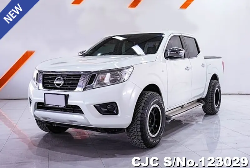 Nissan Navara in White for Sale Image 3
