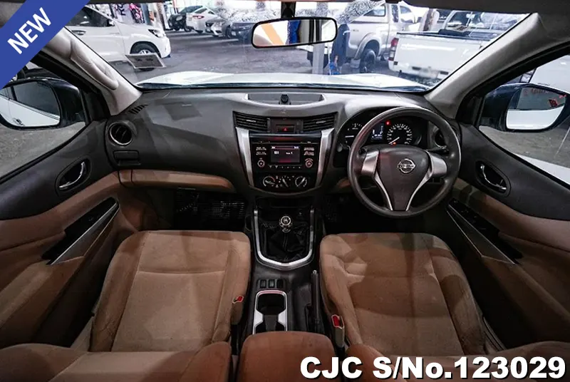 Nissan Navara in White for Sale Image 8