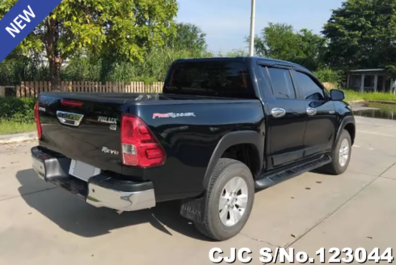 Toyota Hilux in Black for Sale Image 2