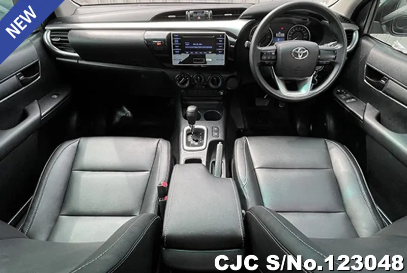 Toyota Hilux in Gray for Sale Image 5