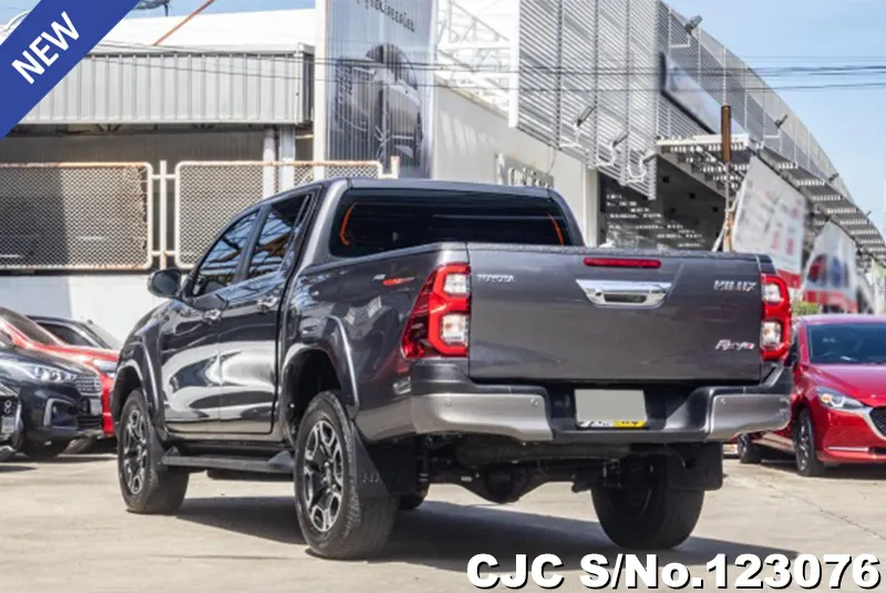 Toyota Hilux in Gray for Sale Image 1