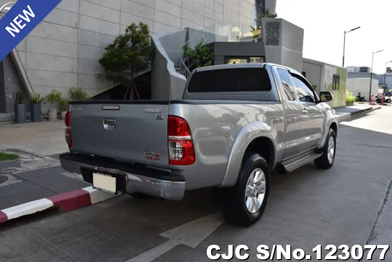 Toyota Hilux in Gray for Sale Image 1